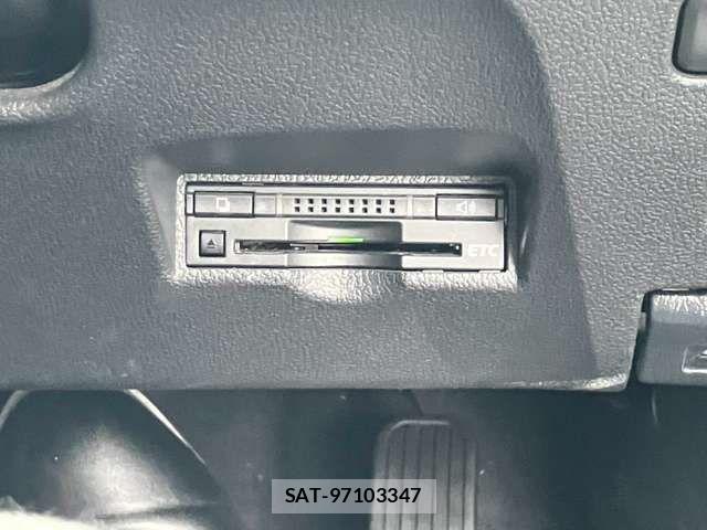 Toyota PRIUS 2016-05 8355368-4
