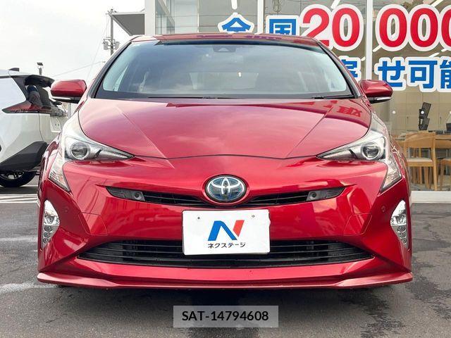 Toyota PRIUS 2016-05 8355370-13