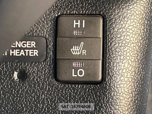 Toyota PRIUS 2016-05 8355370-6