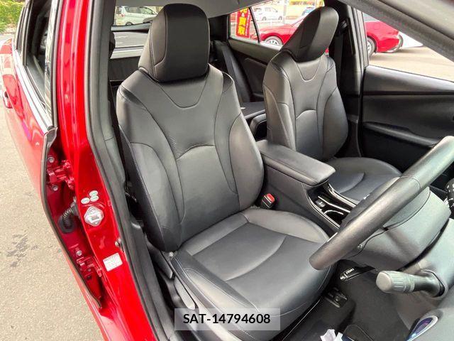 Toyota PRIUS 2016-05 8355370-7