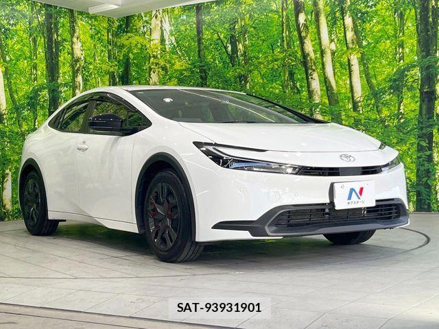 Toyota PRIUS 2023-03 8355363-15