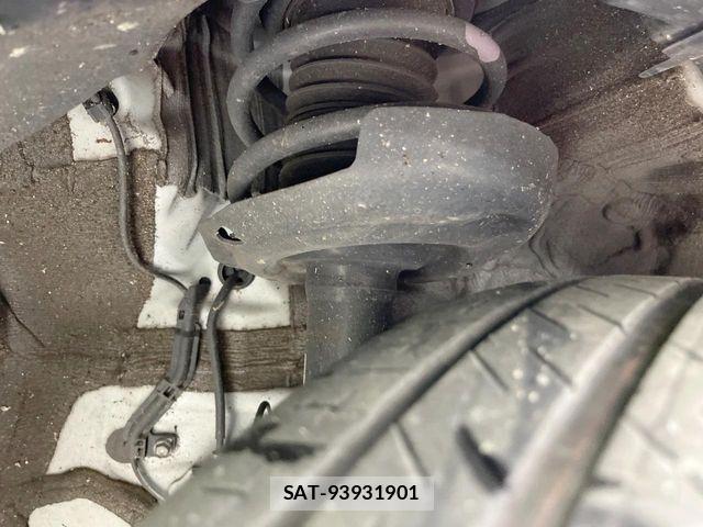 Toyota PRIUS 2023-03 8355363-19