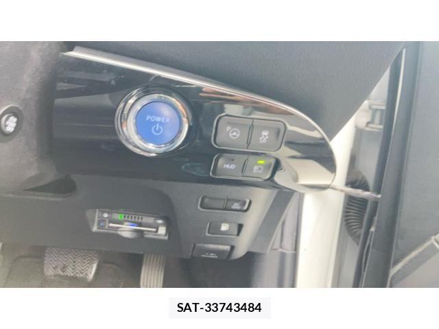 Toyota PRIUS 2021-08 8355366-15