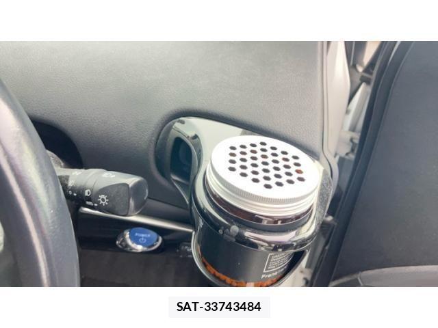 Toyota PRIUS 2021-08 8355366-16