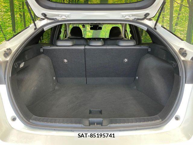 Toyota PRIUS 2018-10 8355372-9