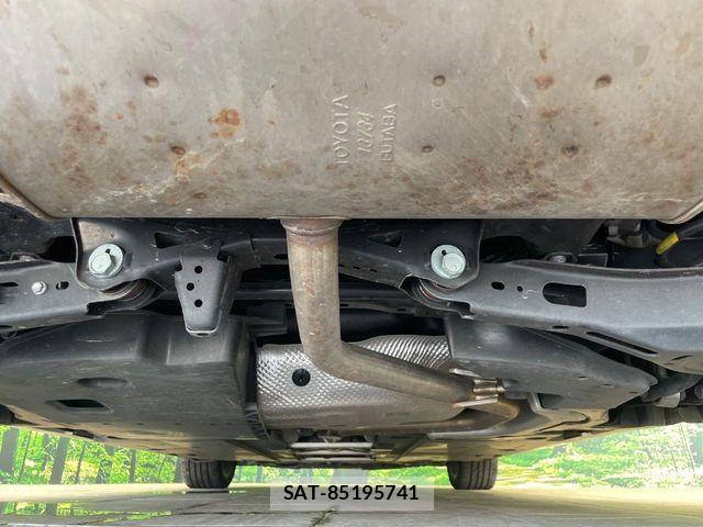 Toyota PRIUS 2018-10 8355372-18