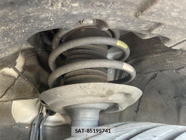 Toyota PRIUS 2018-10 8355372-19