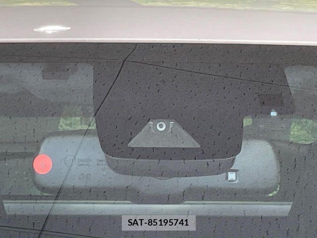 Toyota PRIUS 2018-10 8355372-2