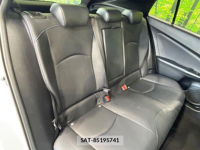 Toyota PRIUS 2018-10 8355372-8