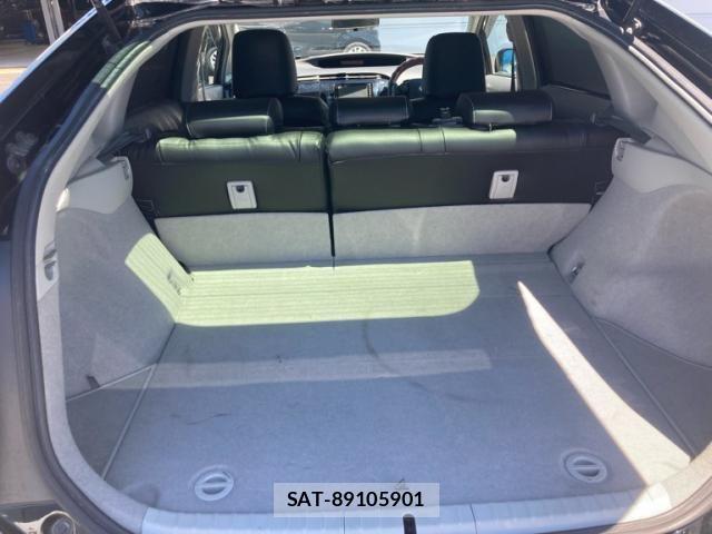 Toyota PRIUS 2010-02 8355402-11