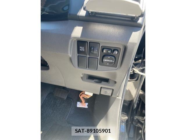 Toyota PRIUS 2010-02 8355402-15