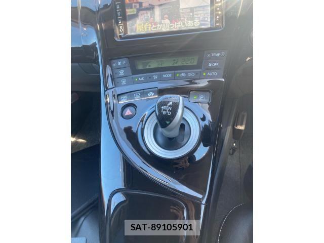 Toyota PRIUS 2010-02 8355402-22