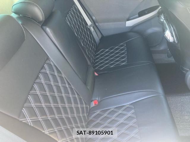 Toyota PRIUS 2010-02 8355402-24