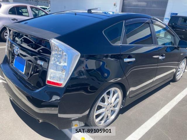 Toyota PRIUS 2010-02 8355402-6