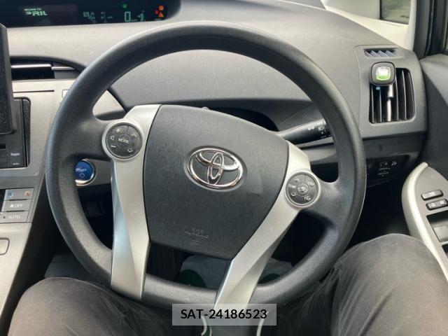 Toyota PRIUS 2012-06 8355403-19