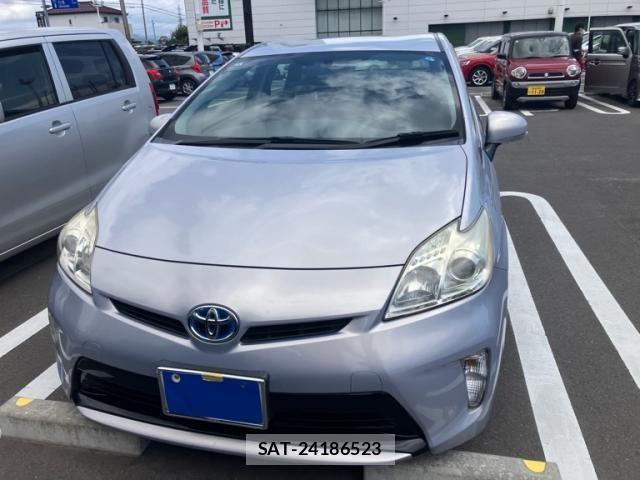 Toyota PRIUS 2012-06 8355403-2