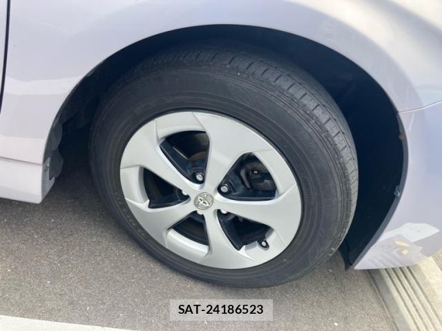 Toyota PRIUS 2012-06 8355403-6