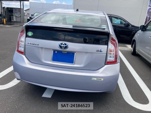 Toyota PRIUS 2012-06 8355403-8