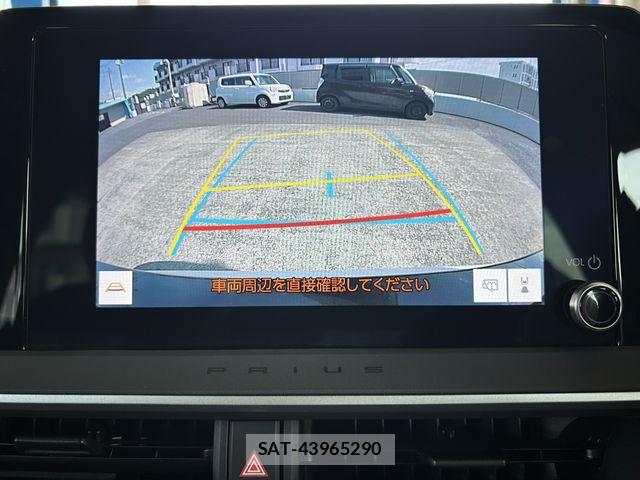 Toyota PRIUS 2023-11 8355361-13