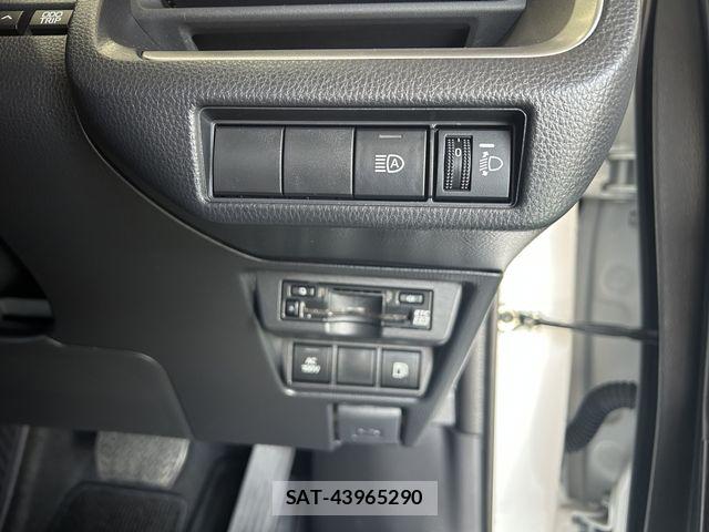 Toyota PRIUS 2023-11 8355361-15
