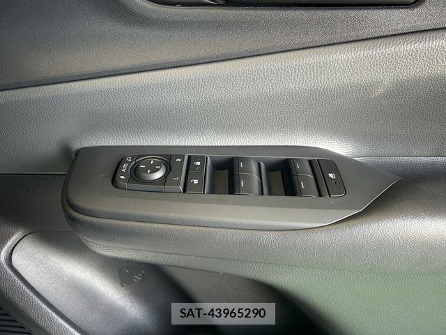 Toyota PRIUS 2023-11 8355361-18