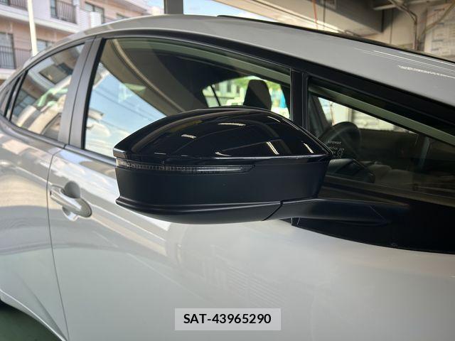 Toyota PRIUS 2023-11 8355361-28