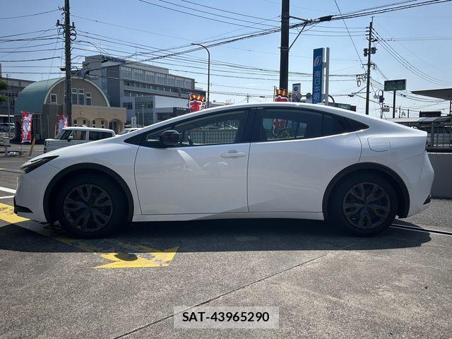 Toyota PRIUS 2023-11 8355361-5