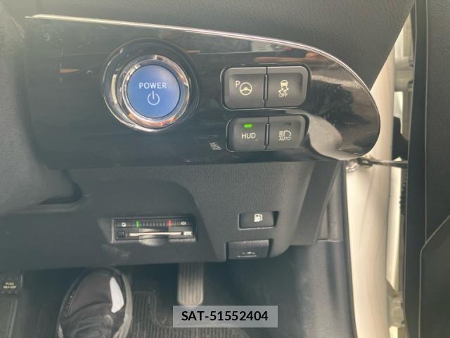 Toyota PRIUS 2016-07 8355375-17