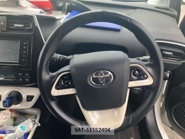 Toyota PRIUS 2016-07 8355375-18