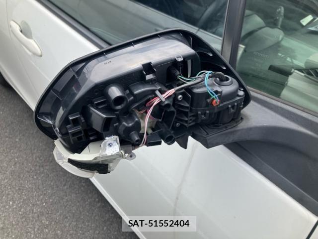 Toyota PRIUS 2016-07 8355375-24