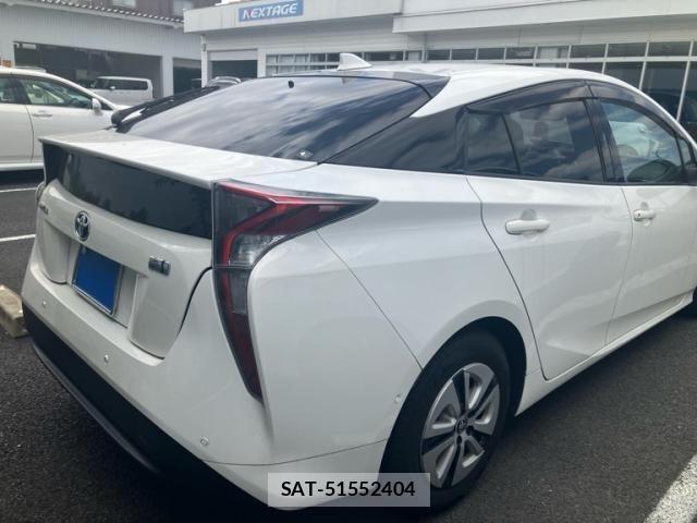 Toyota PRIUS 2016-07 8355375-3