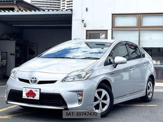 Toyota PRIUS 2013-12 8355393-0
