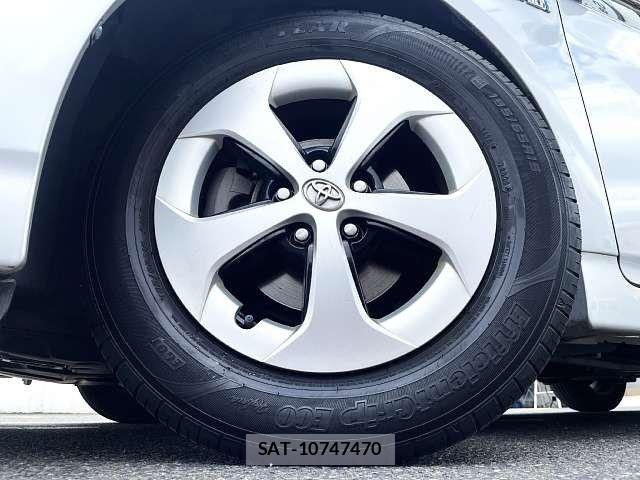 Toyota PRIUS 2013-12 8355393-3