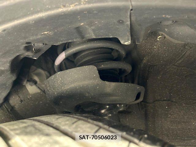 Toyota PRIUS 2024-10 8355354-19