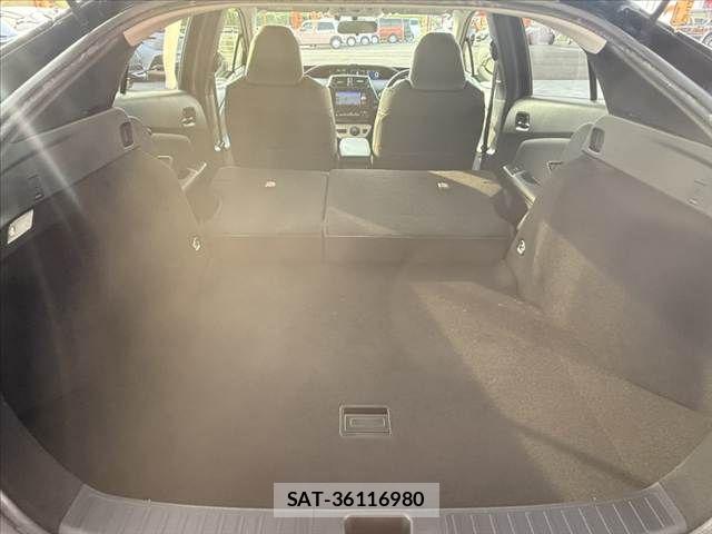 Toyota PRIUS 2017-04 8355384-20
