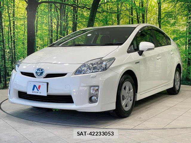 Toyota PRIUS 2011-10 8355391-15