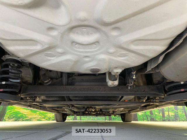 Toyota PRIUS 2011-10 8355391-18