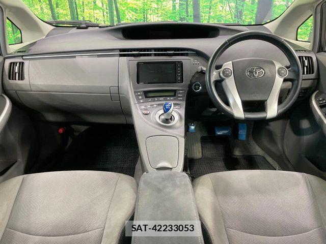 Toyota PRIUS 2011-10 8355391-1