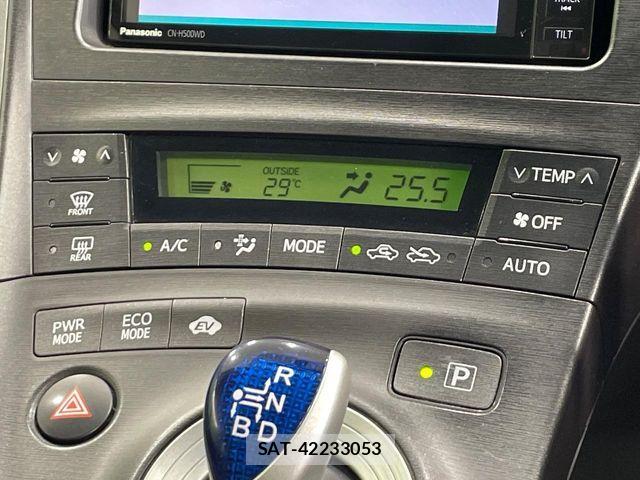 Toyota PRIUS 2011-10 8355391-6