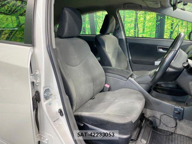 Toyota PRIUS 2011-10 8355391-7