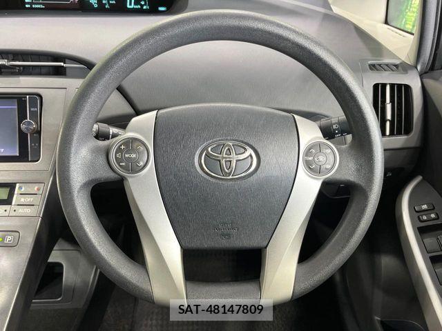 Toyota PRIUS 2013-07 8355390-10