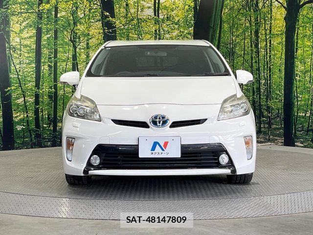 Toyota PRIUS 2013-07 8355390-13