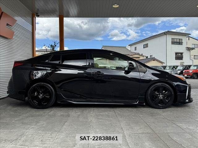 Toyota PRIUS 2020-03 8355369-10