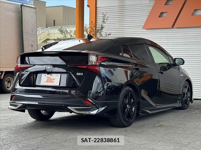 Toyota PRIUS 2020-03 8355369-12