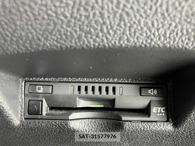 Toyota PRIUS 2020-03 8355356-15