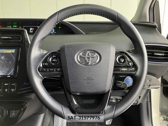 Toyota PRIUS 2020-03 8355356-16