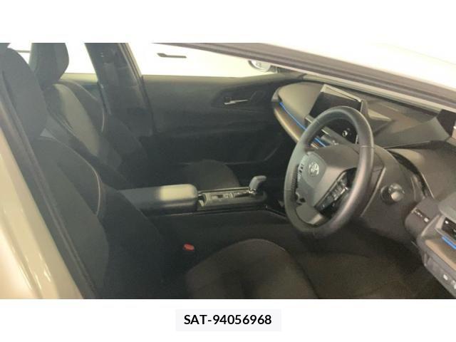Toyota PRIUS 2024-10 8355360-9