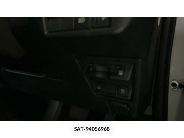 Toyota PRIUS 2024-10 8355360-18