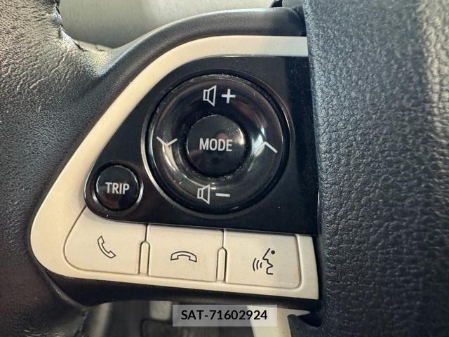 Toyota PRIUS 2018-03 8355376-14