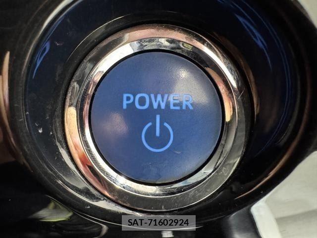 Toyota PRIUS 2018-03 8355376-18